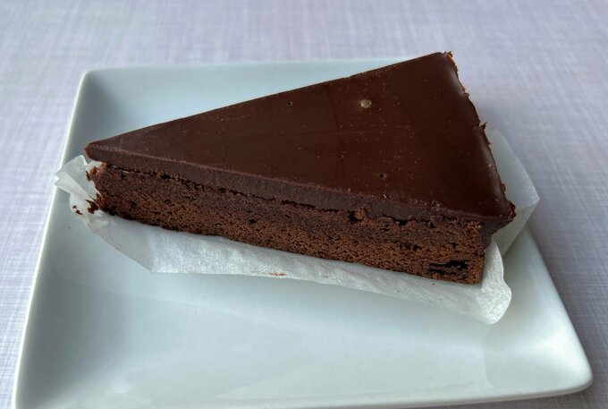 かじるショコラケーキ 生チョコ仕立て