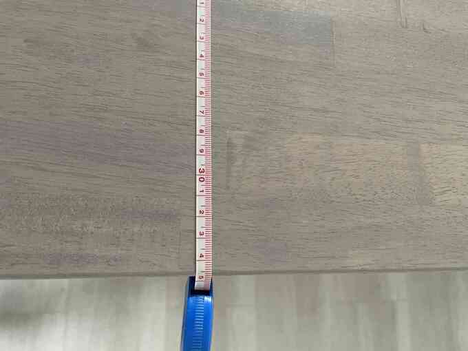 メジャーで笠木幅35cmと示した画像