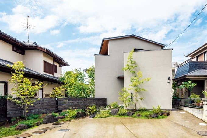 日当たりと通風に配慮した広い庭