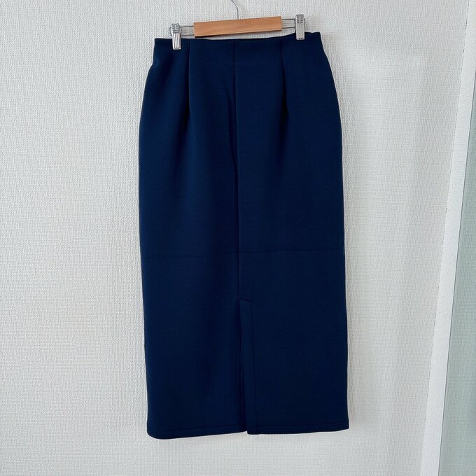 後ろから見たスカート