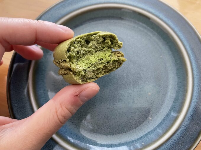 抹茶味のマカロン