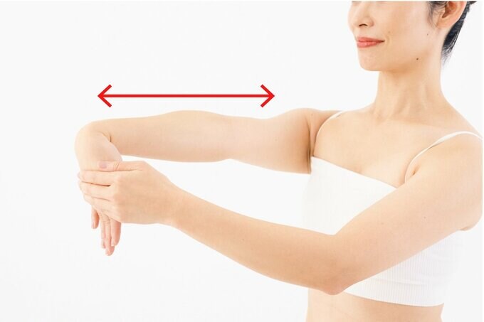 ストレッチする女性