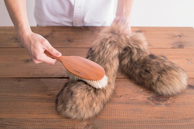 全体にブラシをかける