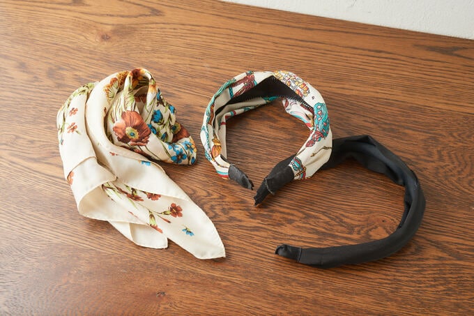 カチューシャとスカーフ