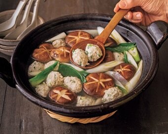 うま塩鶏団子鍋のレシピ。つゆまで飲み干したくなる外食クオリティ