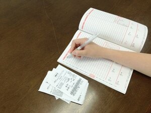 家計簿をつけるのはムダ!?