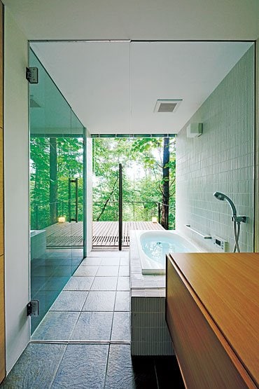 バスコートのある家