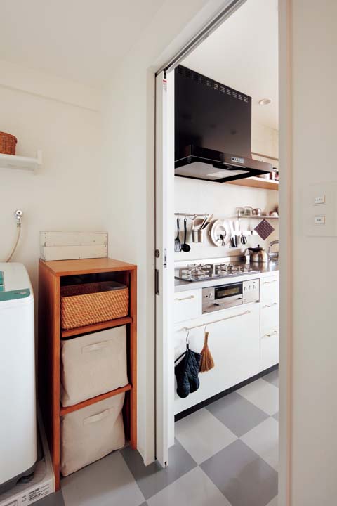 キッチンと洗面室が隣接