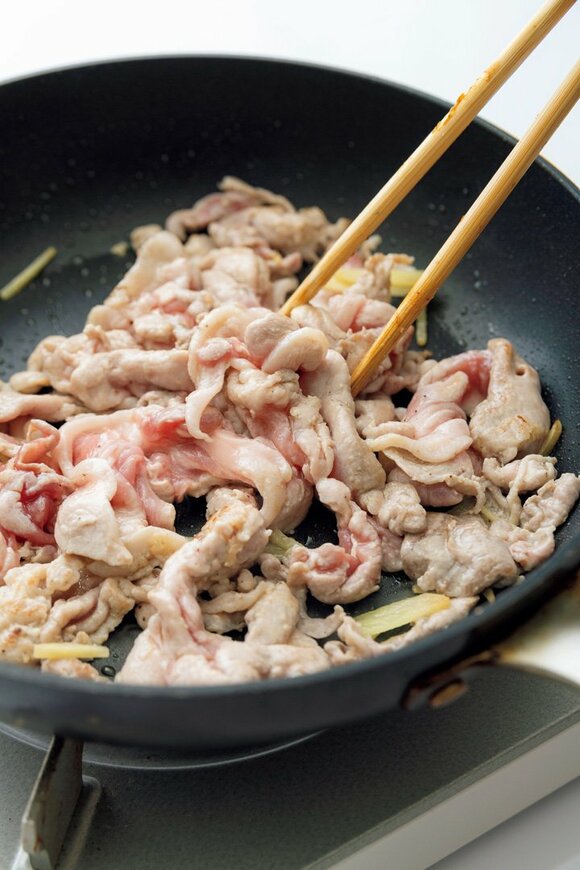 フライパンにお肉