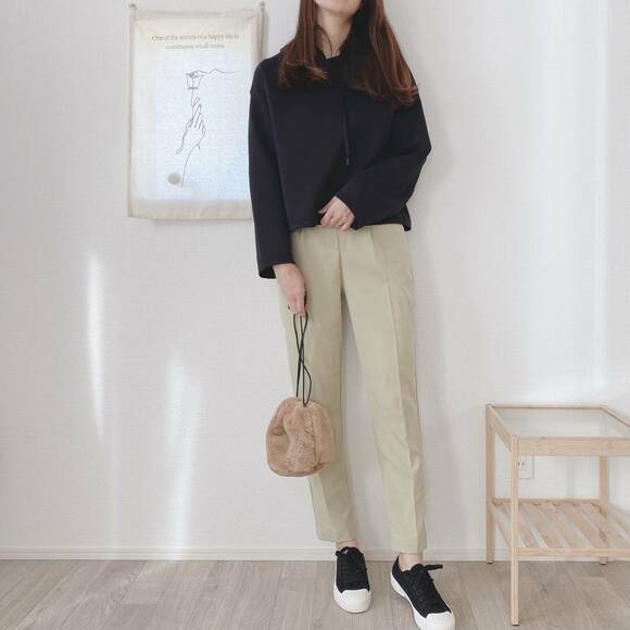 スニーカーコーデ