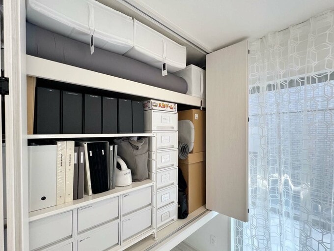 奥行きのあるつり押入れ