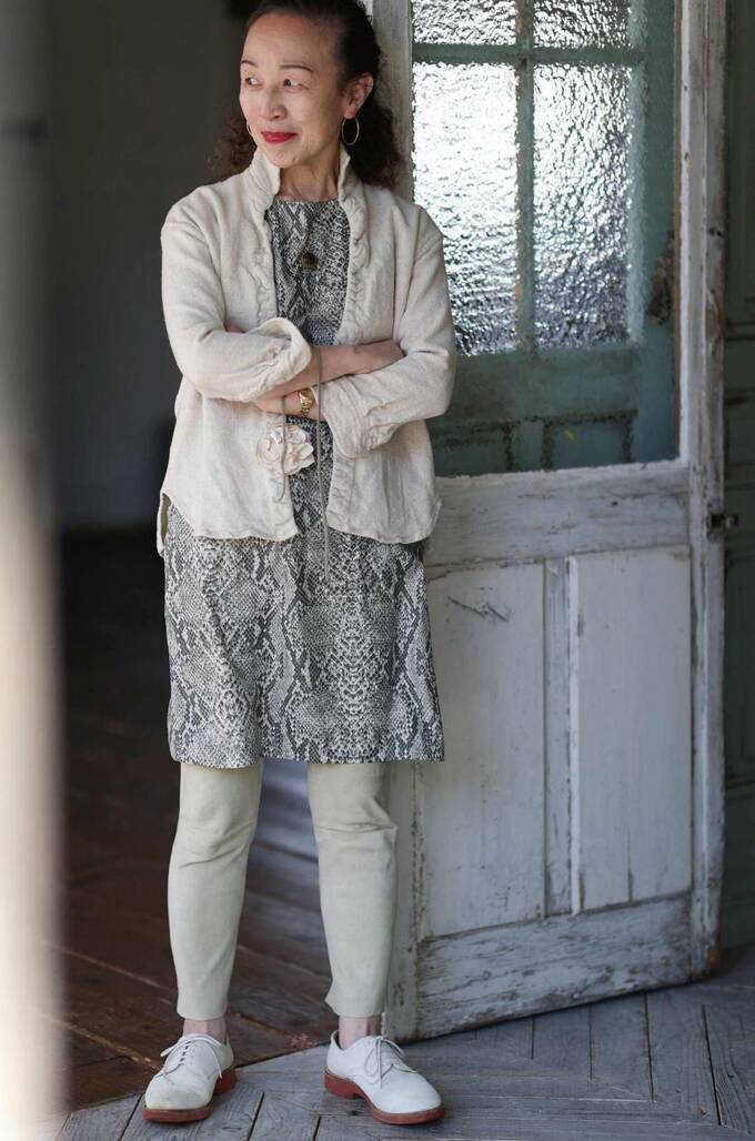 ベージュカラーの着こなし