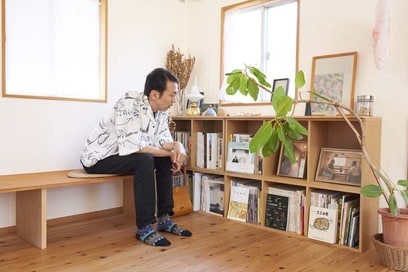 アンガールズ田中さん「これ、めっちゃいい」。リノベ物件の古い建具に興味津々