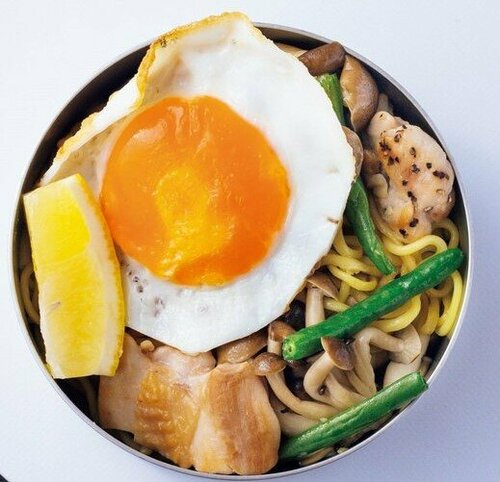 鶏モモの塩焼きそば弁当