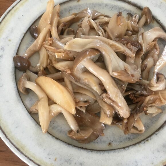 キノコのバルサミコソテー