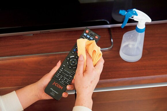 テレビやリモコンなどの皮脂汚れ