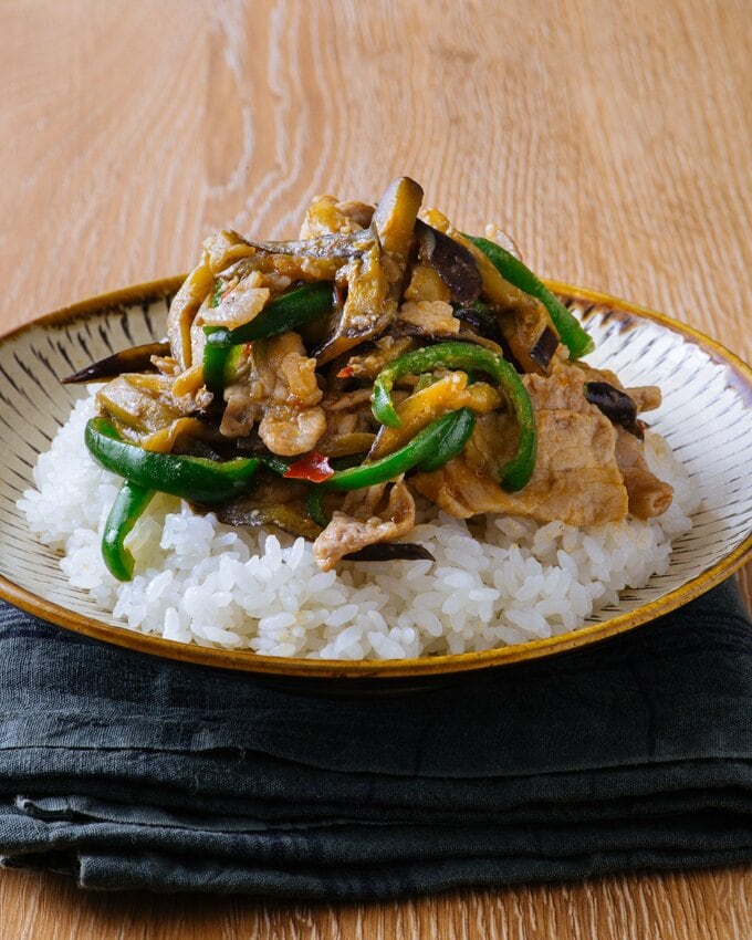 鬼リピなすとピーマンの豚丼