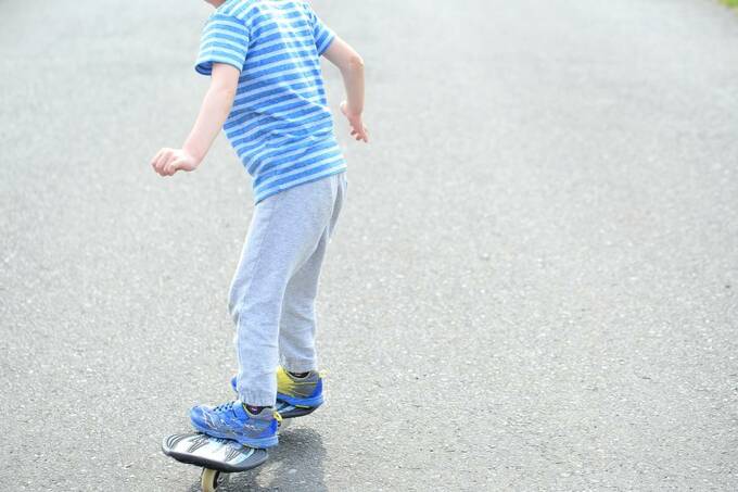 ボードに乗る様子