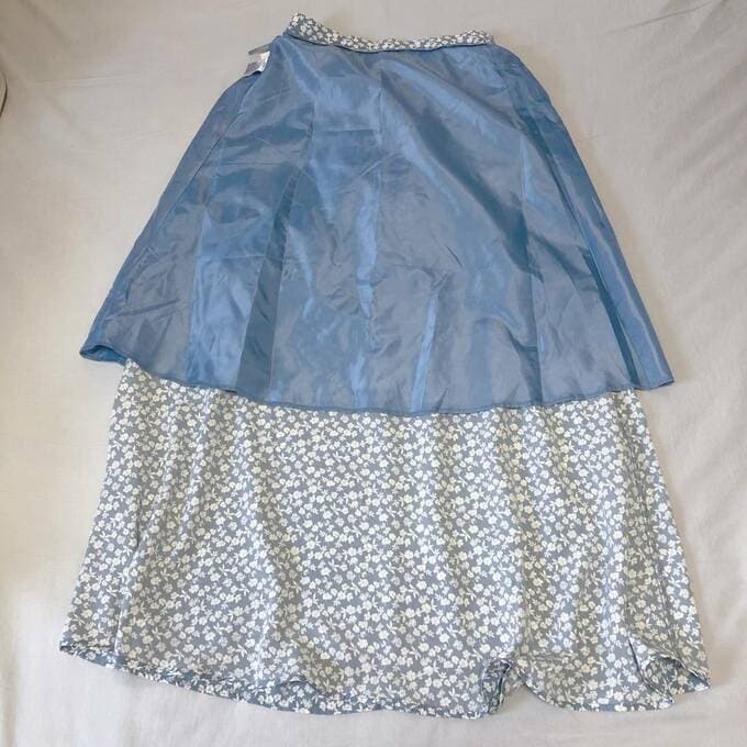 小花柄のプリントがかわいくて派手になりすぎず、大人女子におすすめなんです