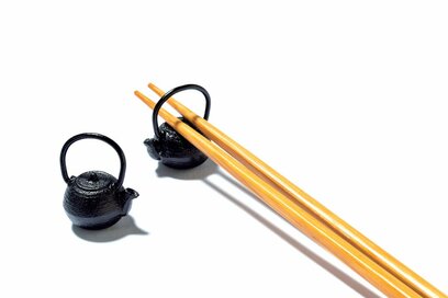 鉄瓶がミニチュアサイズの箸置きに！センスのいいプチギフト