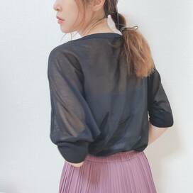 ユニクロ発、大人なシアートップス。接触冷感や抗菌防臭機能も