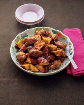 サツマイモと豚肉の黒酢酢豚。ほくほく＆ジューシーがやみつきに