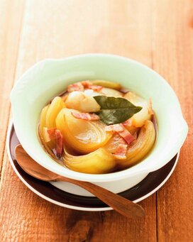 つくりおきにも！タマネギとベーコンのお酢煮