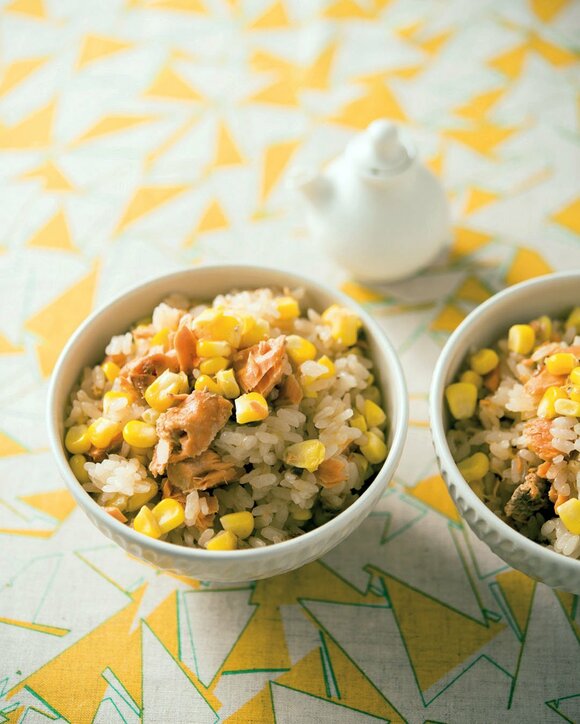 鮭缶とコーンのバターしょうゆご飯