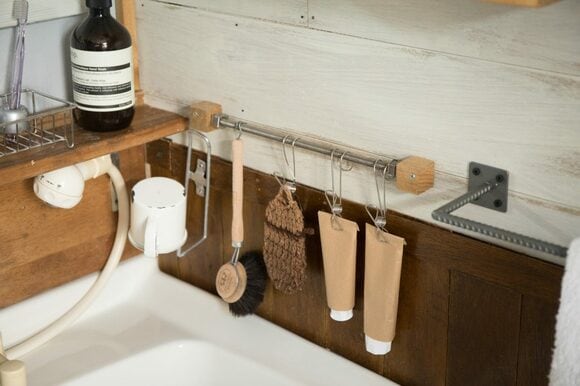 工具をDIYしてつり下げ収納に