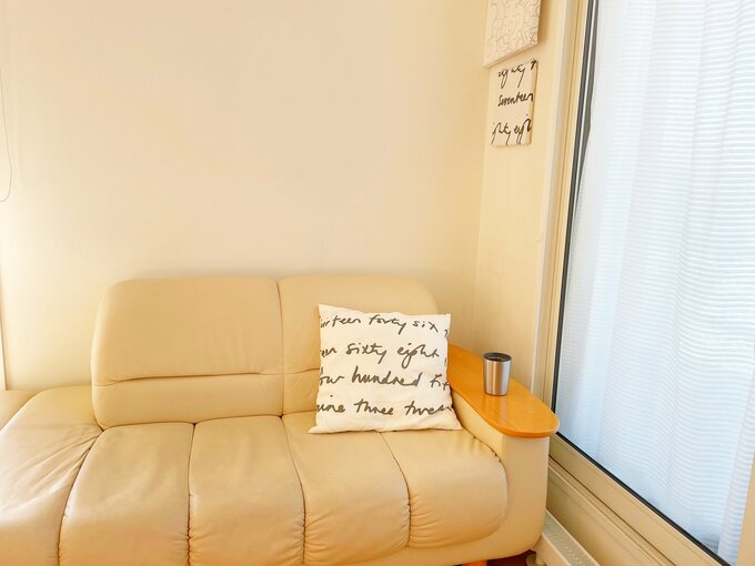 リビングのソファ