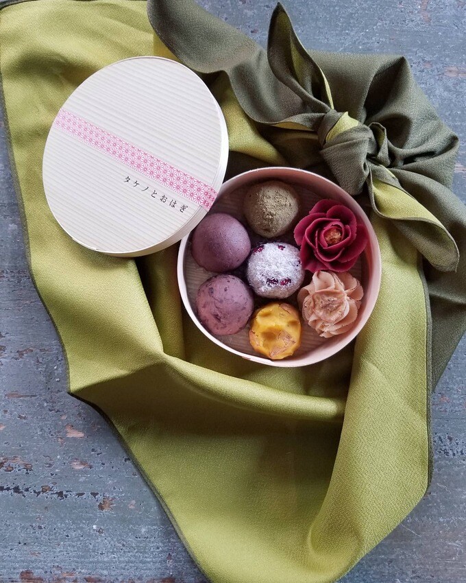 タケノとおはぎ「日替わり7種おはぎセット」