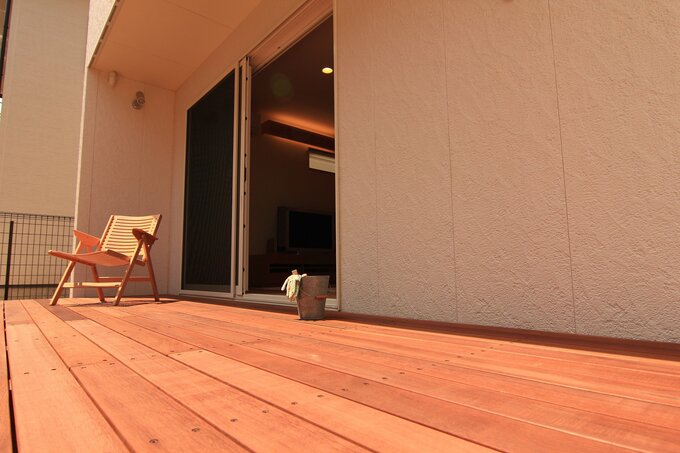 ちゃんとしたウッドデッキ