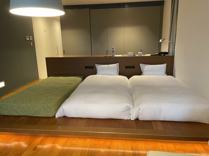 ベッドとワークスペース