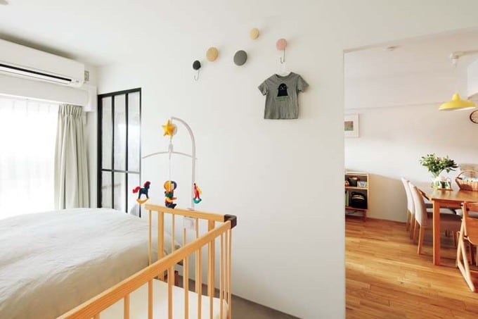 リビングに隣接した寝室