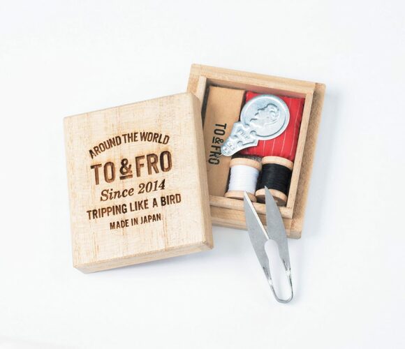 便利な裁縫セットは高級感のある桐箱入り