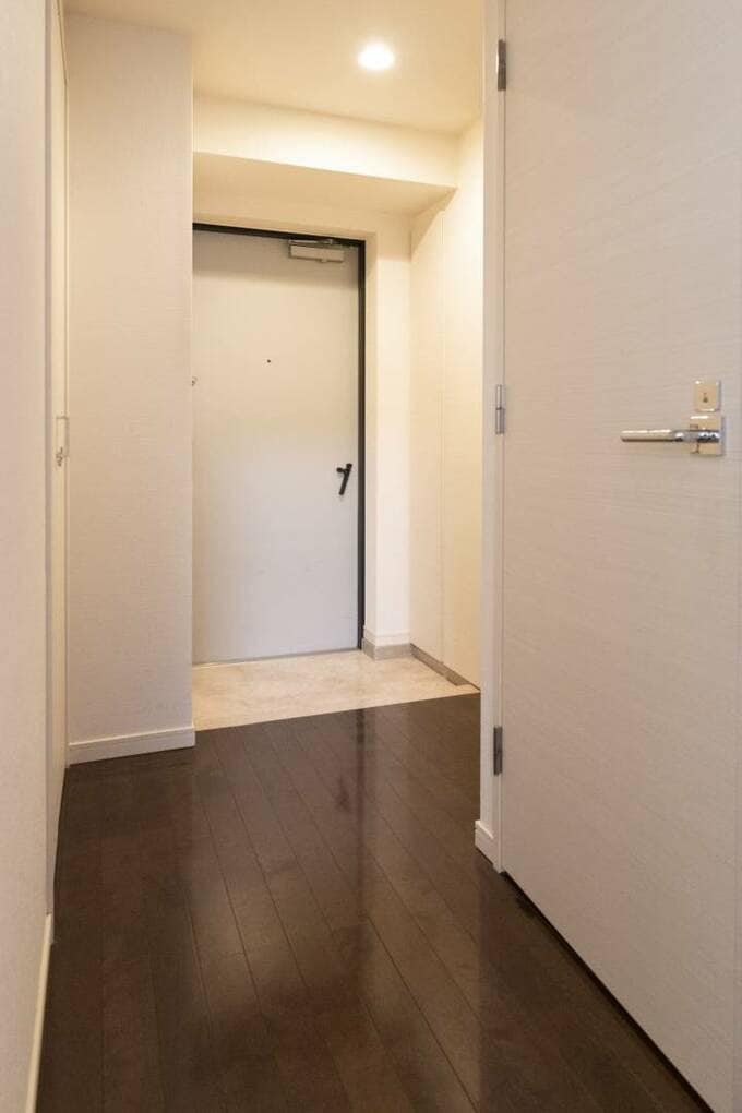 玄関マットがない玄関