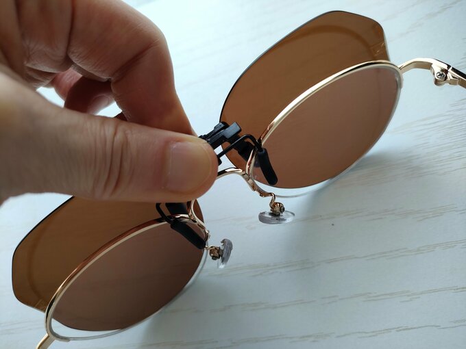 クリップをつけている最中