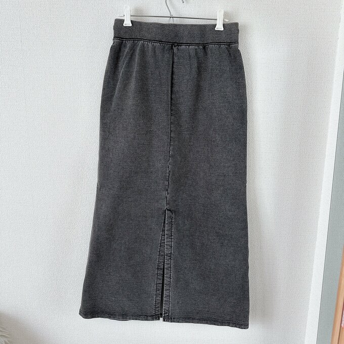 後ろのスリット