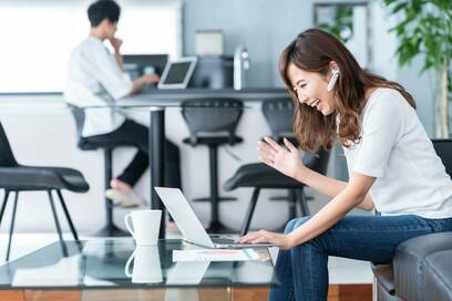 在宅ワーク「妻」側の満足度は？夫へのストレス、体重・光熱費増も