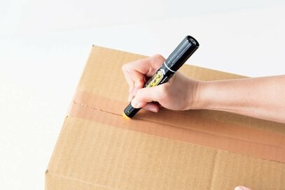 荷物の開封ができるマッキー登場！最旬とっておき文房具