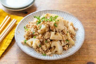 シャキシャキ食感がたまらない「レンコン」の炒め物。めんつゆベースの味がたまらない
