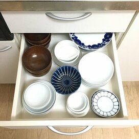 6人分の食器を引き出し収納。食器棚不要でキッチンすっきり