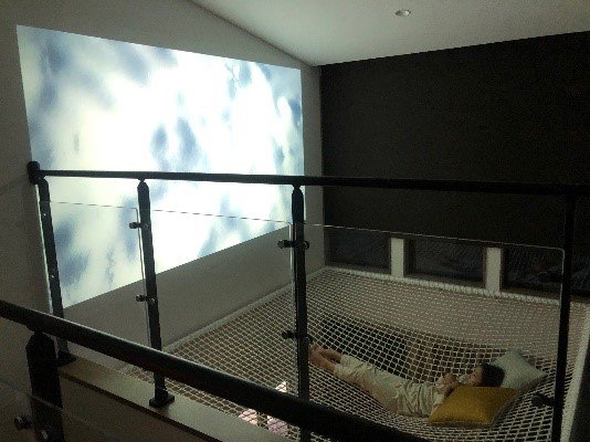 ネットで寝る子ども