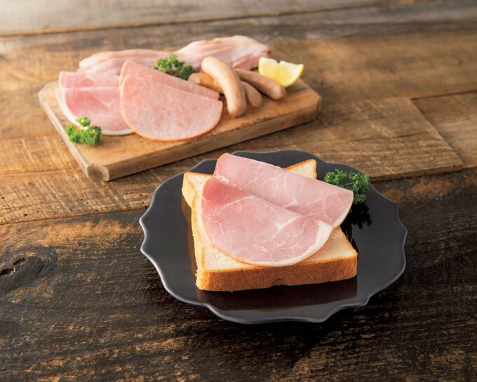 食パンにハム