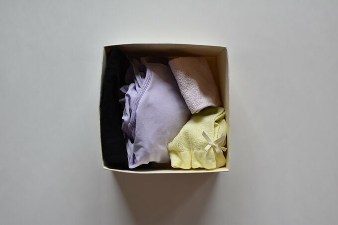 ボックスにざっくり入れたインナーや靴下など