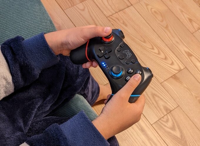 ゲームコントローラー