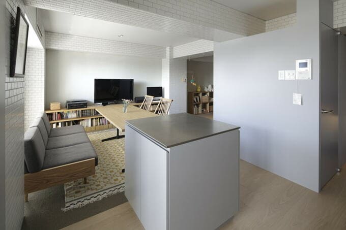 仕切りのないダイニングキッチン