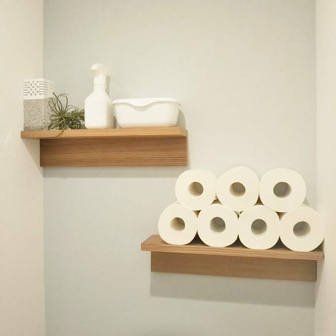 大きな穴をあけずに、石膏ボードに棚をつくることができます。