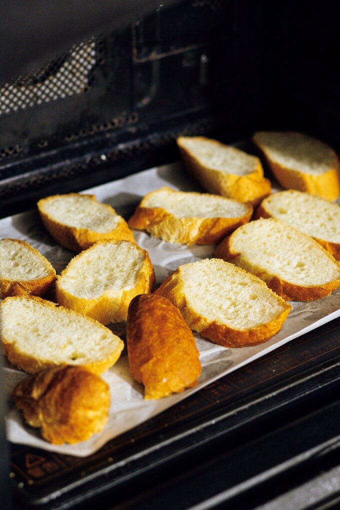 ホワイトチョコラスクの調理工程1