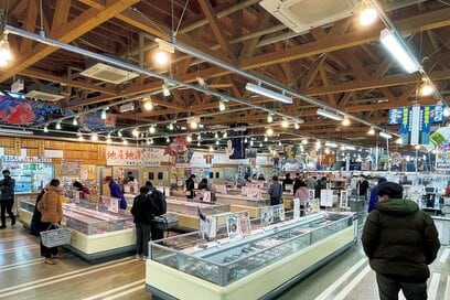 並んでも食べたい！全国の「道の駅」行列グルメ。九州でナンバーワン売り上げの道の駅の鮮魚がすごい